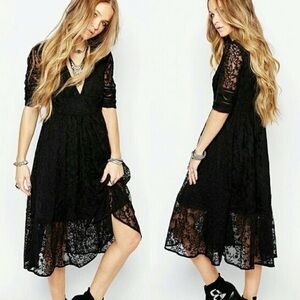 Free People Mountain‎ Laurel Black Lace V-Neck Short Sleeve Midi Dress Size 2
